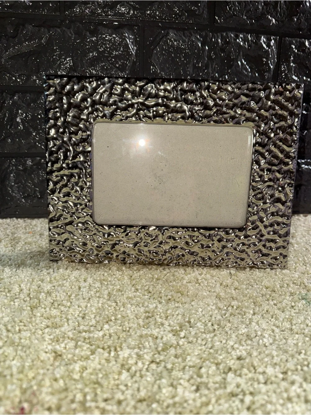 Silver hammered framed 4 x 6 picture frame